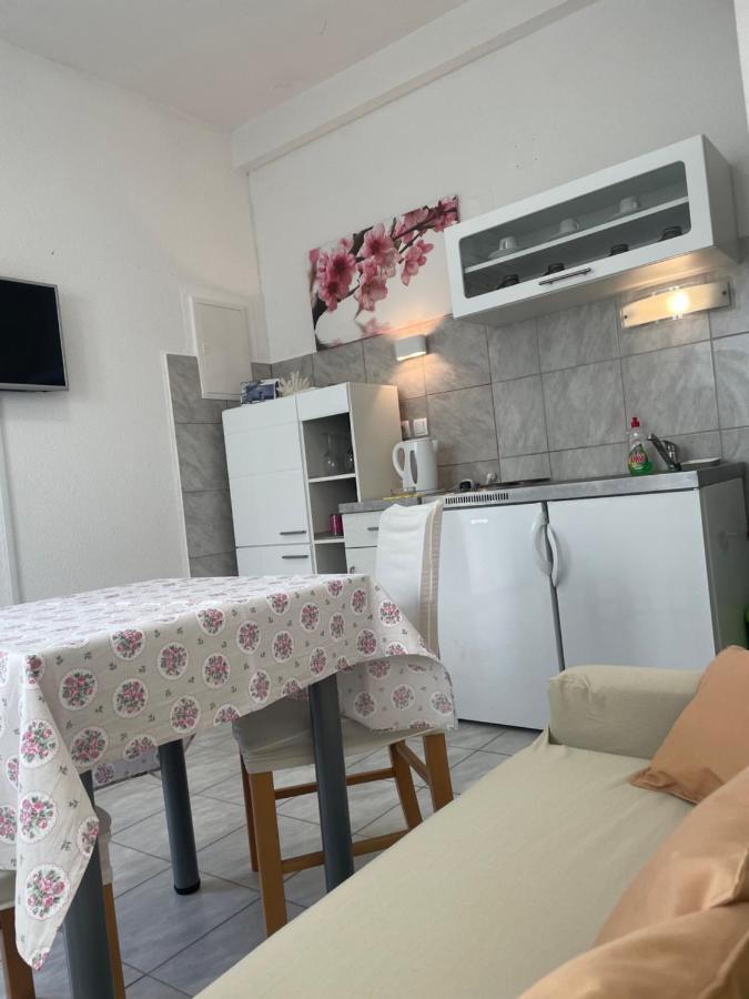 Apartmani Isabella - Ilda Radonic ييلسا المظهر الخارجي الصورة