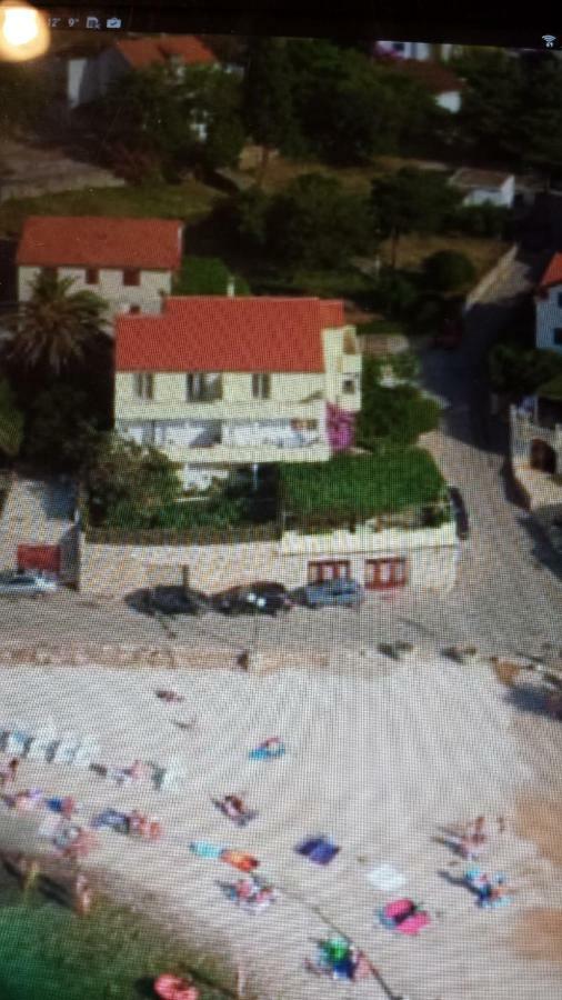 Apartmani Isabella - Ilda Radonic ييلسا المظهر الخارجي الصورة