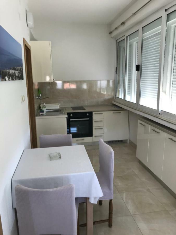 Apartmani Isabella - Ilda Radonic ييلسا المظهر الخارجي الصورة