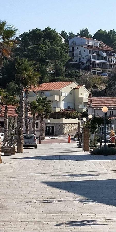 Apartmani Isabella - Ilda Radonic ييلسا المظهر الخارجي الصورة